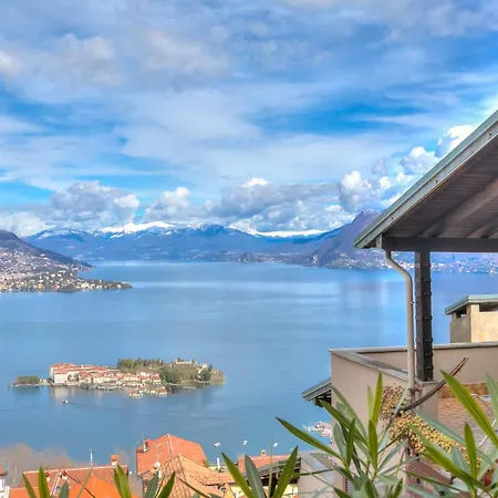 Holiday home View Terrace Over The Borromean Isla - Happy