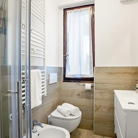 Tatil Evi View Terrace Over The Borromean Isla - Happy *