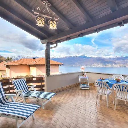 Holiday home View Terrace Over The Borromean Isla - Happy