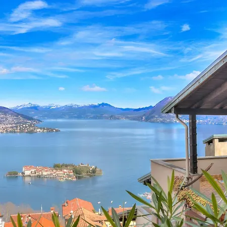 View Terrace Over The Borromean Isla - Happy *