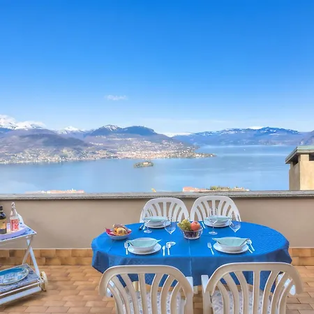 View Terrace Over The Borromean Isla - Happy Nyaraló