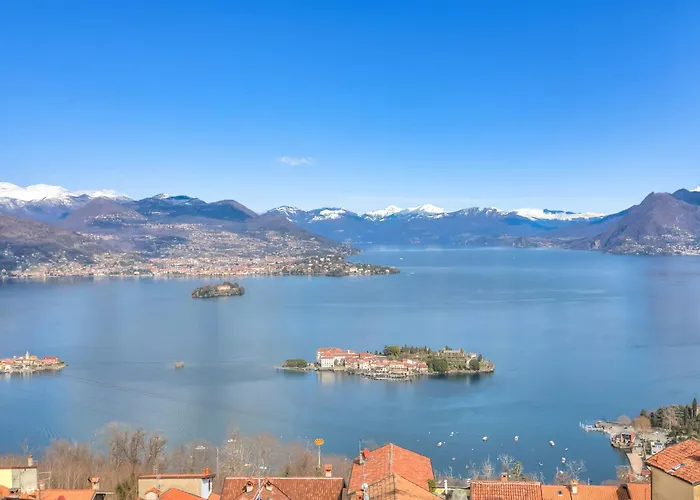 View Terrace Over The Borromean Isla - Happy *